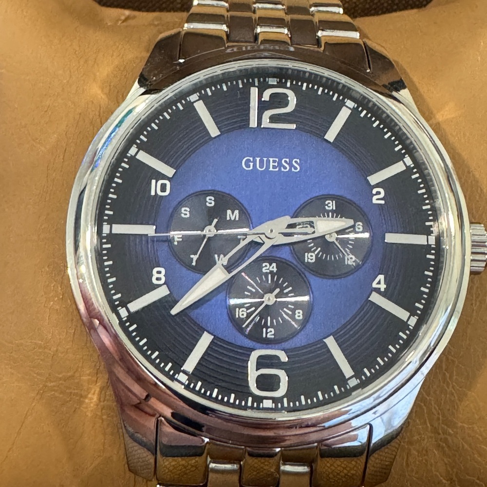 Brand New Men’s Guess Watch